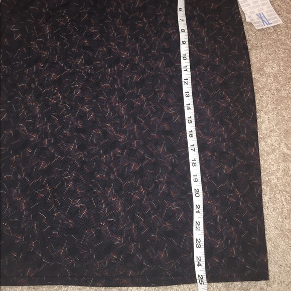 NWT lularoe Cassie - Picture 2 of 5